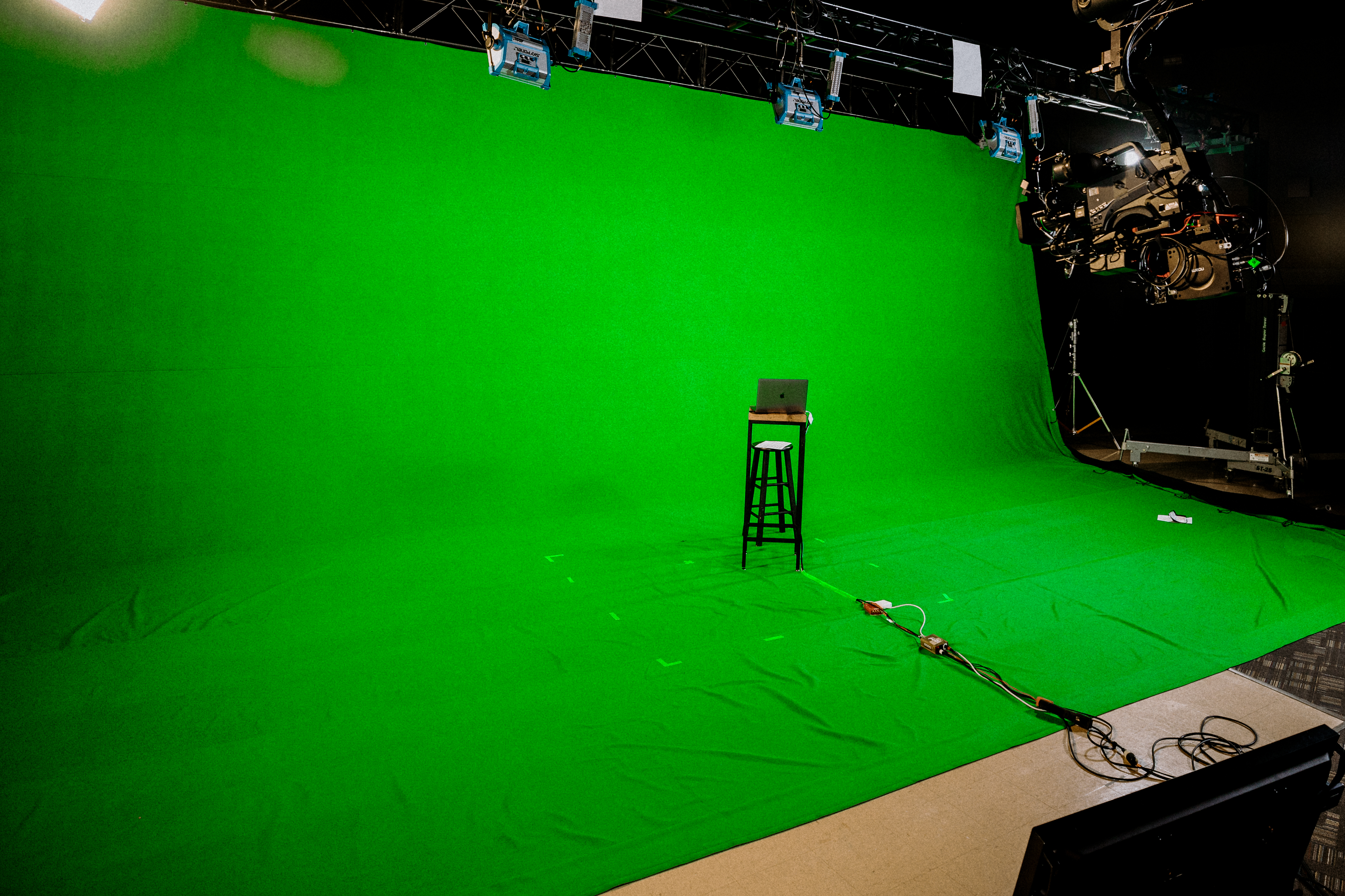 more studios are switching from green screen workflow to Newer technologies, See what Meptik can do for you 